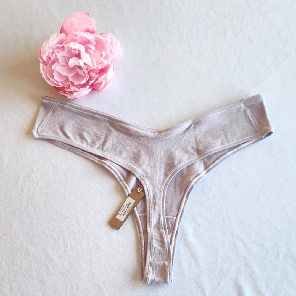 SKIMS Fits Everybody Thong in Sand 3X NWT - Picture 5 of 7